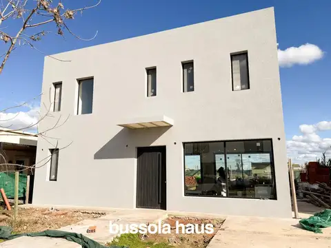 Casa en venta 3 dormitorios pileta y amarra lote interno en Vila Marina II Villanueva Tigre