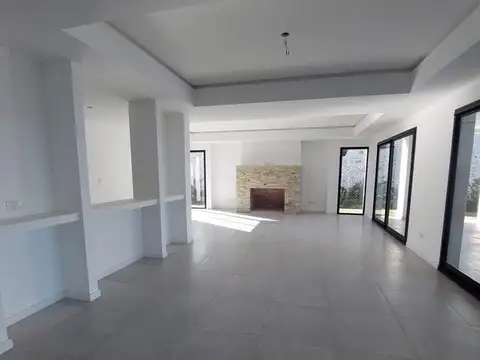 Casa en Venta en El Cantón - Barrio Golf, USD 410.000