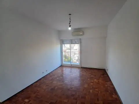 Alquiler Departamento 2 ambientes con balcon en Floresta