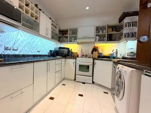 Depto Tipo Casa en Venta de 4 ambientes