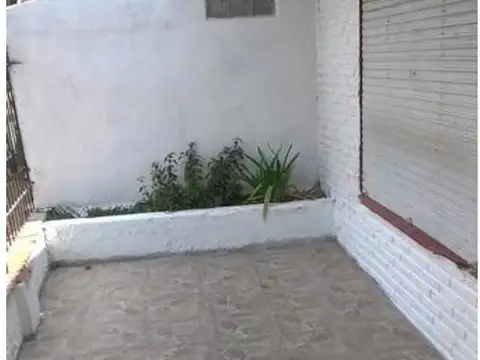 Casa de 4 ambientes y medio, en muy buena ubic