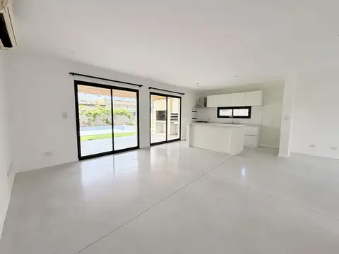 Casa de 4 ambientes en Alquiler anual en Santa Emilia, Pilar del Este, GBA Norte