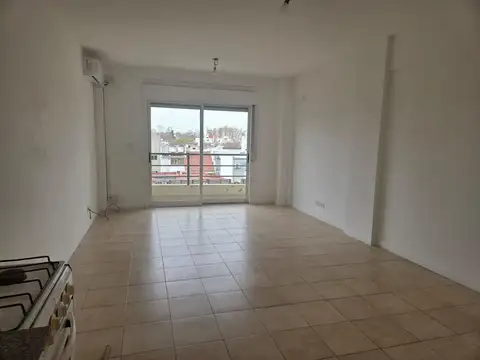 Departamento en Alquiler en Villa Pueyrredón, $ 650.000