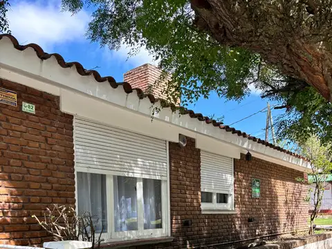 Casa en venta en Villa Giardino con gas natural 