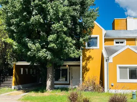 VENTA CASA C/PILETA B.PRIVADO JARDINES DE ESCOBAR