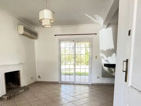 Casa en Venta en Jardines de Escobar, USD 130.000