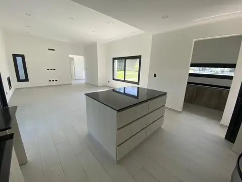 Venta casa 4 amb a estrenar Santa Irene Comarcas Lujan