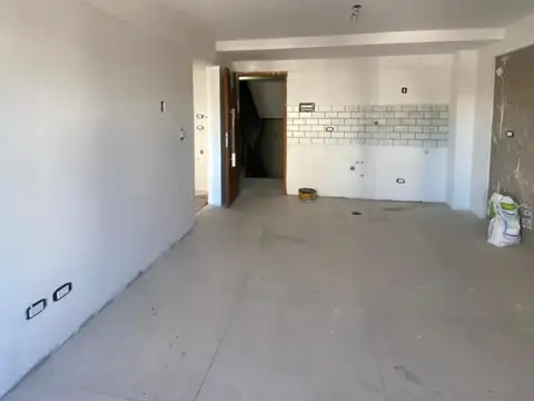 VENTA DE DEPARTAMENTOS DE 2 AMBIENTES - MORON CENTRO