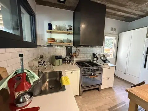 Casa en Venta con 4 cocheras