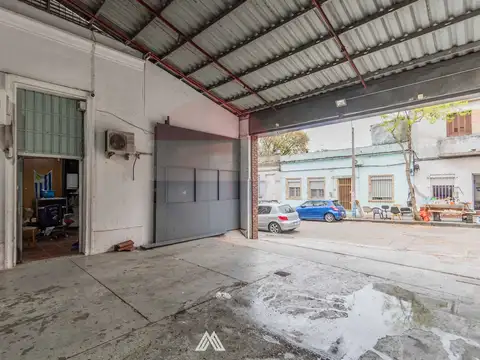 Local Depósito con Entrada de Camiones y Oficinas