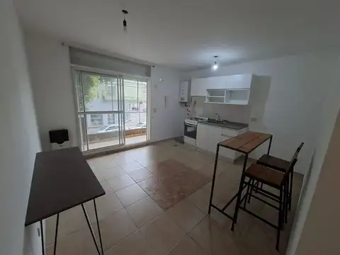 Departamento en Alquiler en Echesortu, $ 450.000