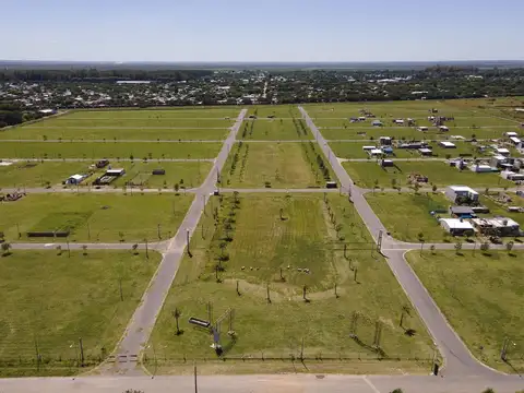 Terreno próximo a la avenida central y al ingreso en Lomas de Alicia