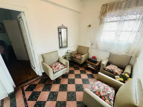 Depto Tipo Casa en Venta con 1 cocheras