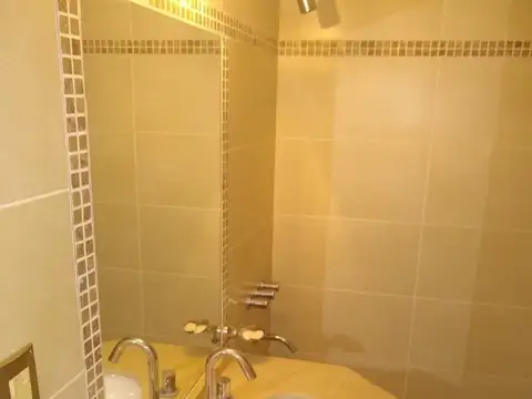 Departamento 5 ambientes con 2 baños