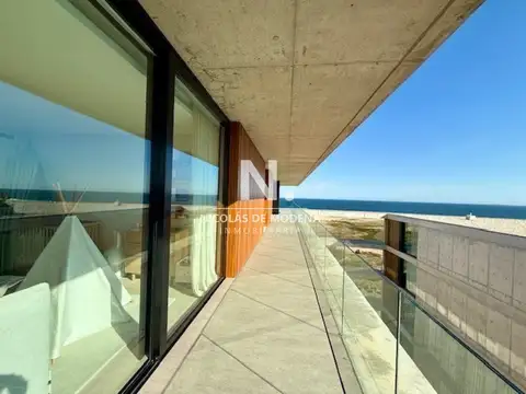 En venta apartamento en manantiales de 4 dormitorios, con vista al mar.