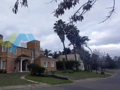 Casa Monoambiente con 3 baños