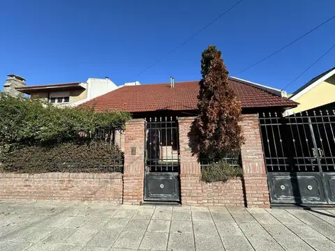 Santa Cruz 3700, Mar Del Plata, Buenos Aires, Argentina.