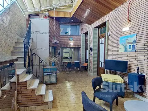 Depto Tipo Casa en Venta de 5 ambientes