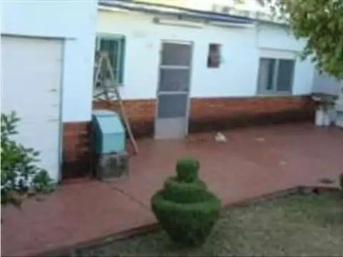 Casa 2 ambientes con 1 baño