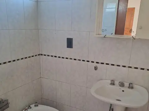 Sidotti 325 e/ La Paz y Peru