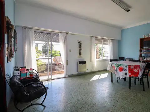 Venta PH, Merlo 4 Ambientes con patio y terraza propia