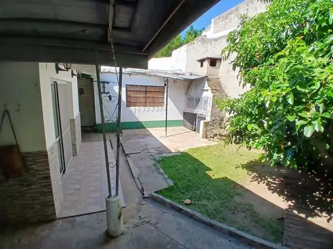 PH 2 ambientes con espacio verde Banfield VENTA