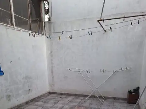 Depto Tipo Casa en Venta en Villa Luzuriaga, USD 70.000