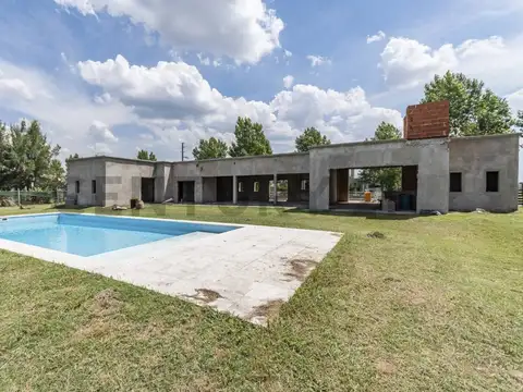 Juan Pablo II 1600, Piso 0