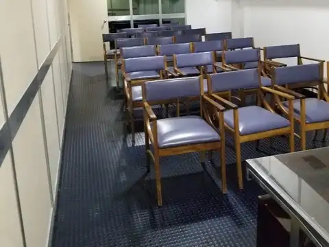 Oficina en Venta 56 años