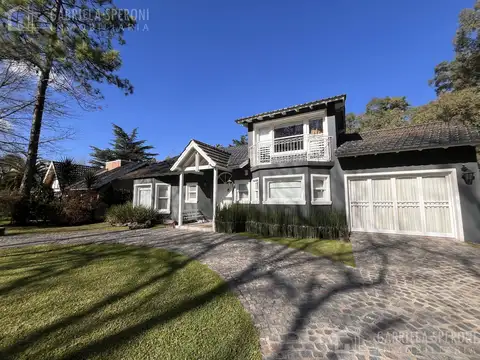 Chalet 5 ambientes VENTA Country El Paraíso