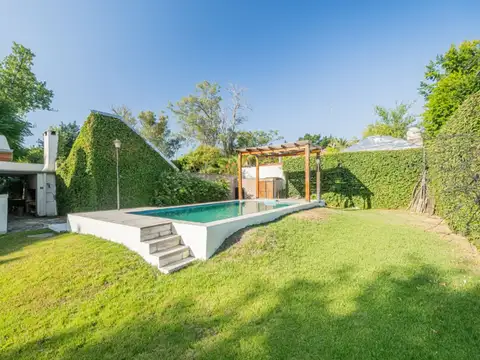 Casa en Venta con 1 cochera