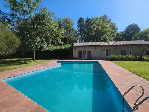 Quinta con pileta en venta en Tortuguitas en 2 lotes total 2900m2