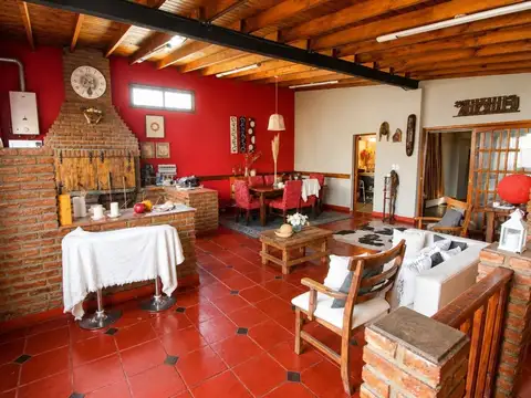 Venta casa 7 ambientes - Ramos Mejia