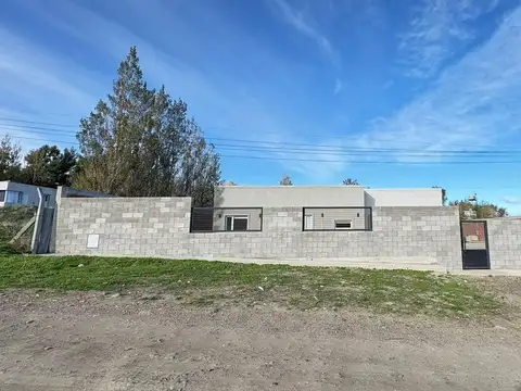 CASA 3 DORMITORIOS CORDON FORESTAL