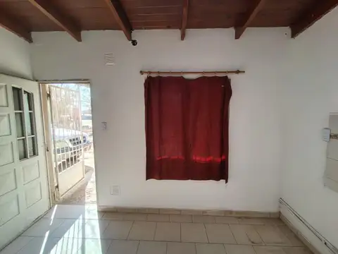 DEPARTAMENTO MAS GALPON EN ALQUILER