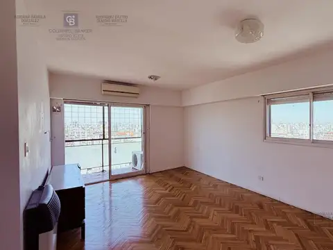 Hipolito Yrigoyen  al 2100