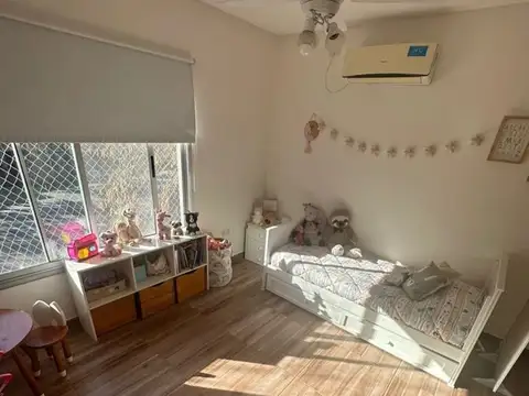 Casa en Venta con 4 cocheras