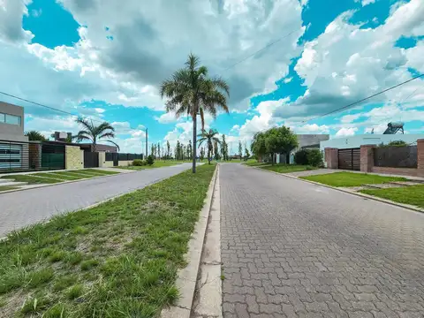 Avenida acequias del Aire.