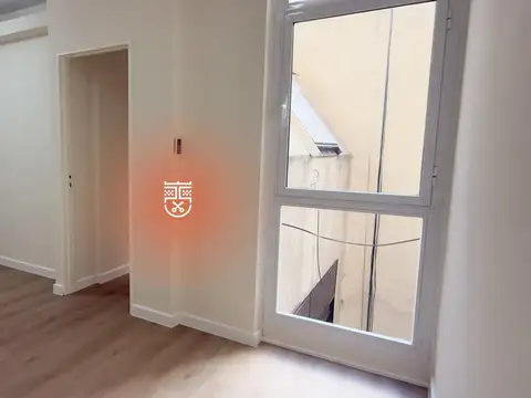 Ver Video-Sin muebles-2 Amb.lateral en excelente ubicación