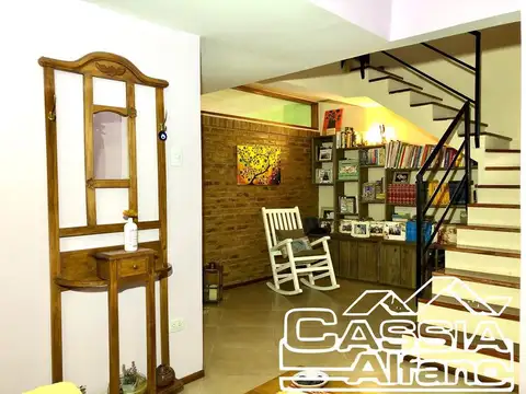 Casa 5 ambientes con 3 baños