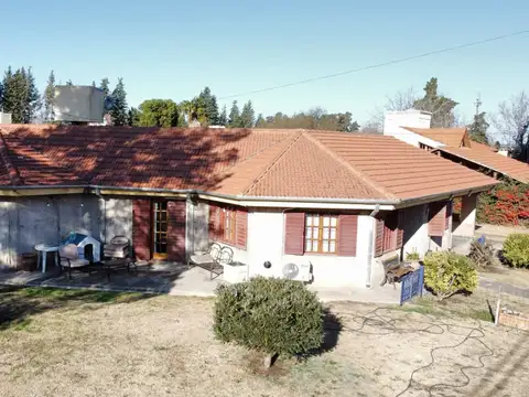 Casa en venta - Calle Fátima, Juana Koslay