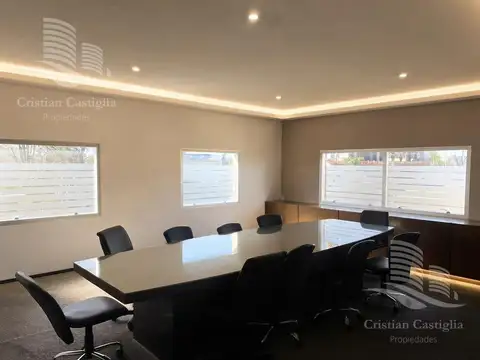 Oficina en Riviera Park