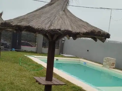 ALQUILER PERMANENTE PUEBLO ESTHER POR PISCINA