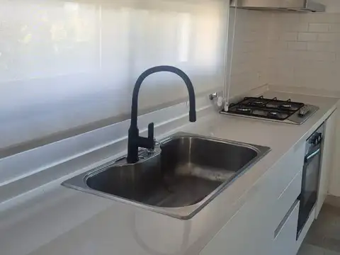 Casa 5 ambientes con 4 baños