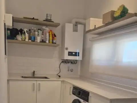 Casa en Alquiler con 2 cocheras