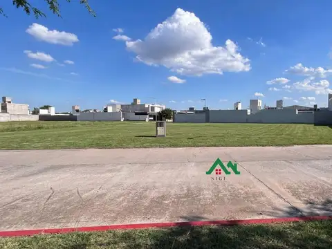 Terreno para inversión apto dúplex en Barrio Solares del Norte Villa María