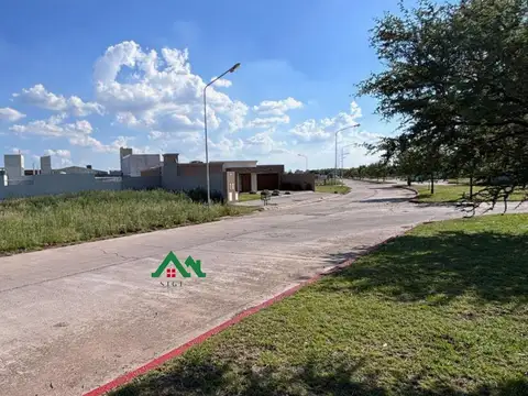 Terreno en venta 812m2 totales en Villa Maria Barrio Solares del Norte