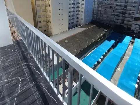 Departamento 1 ambiente al contra-frente con balcón
