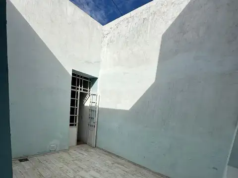 Depto Tipo Casa 3 ambientes con 1 baño