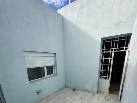 Depto Tipo Casa en Venta en Villa Elvira, USD 80.000